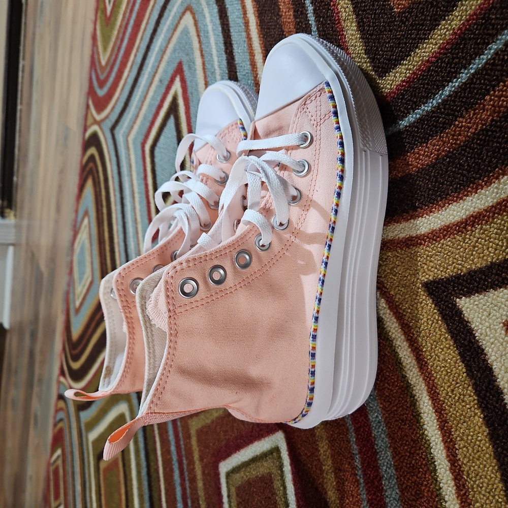 Girl's Size 5.5 Converse Chuck Taylor All Star Move High-Top Platform Sneaker